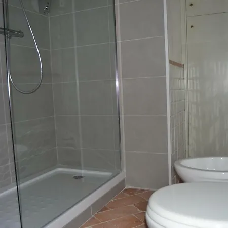 Palazzo Roberti Gasthuis Monte San Giusto